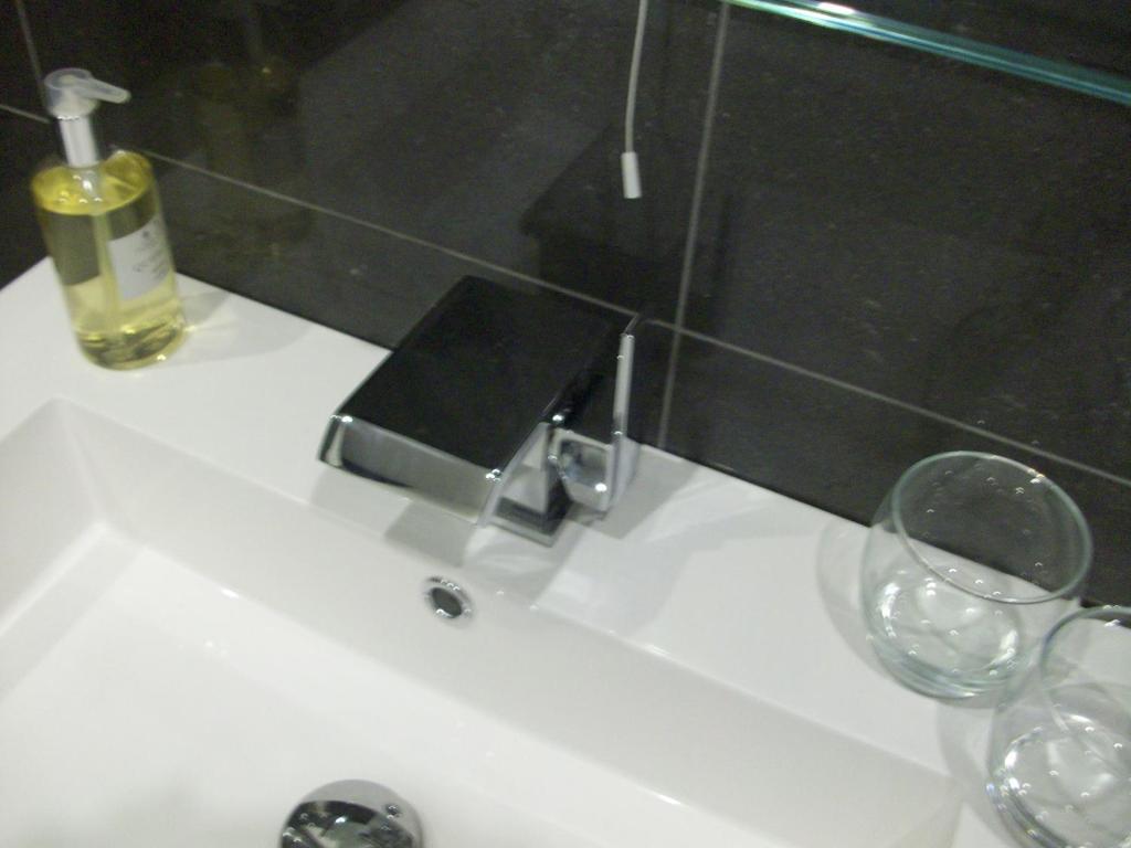 The Bradley Hotel Cheltenham Phòng bức ảnh